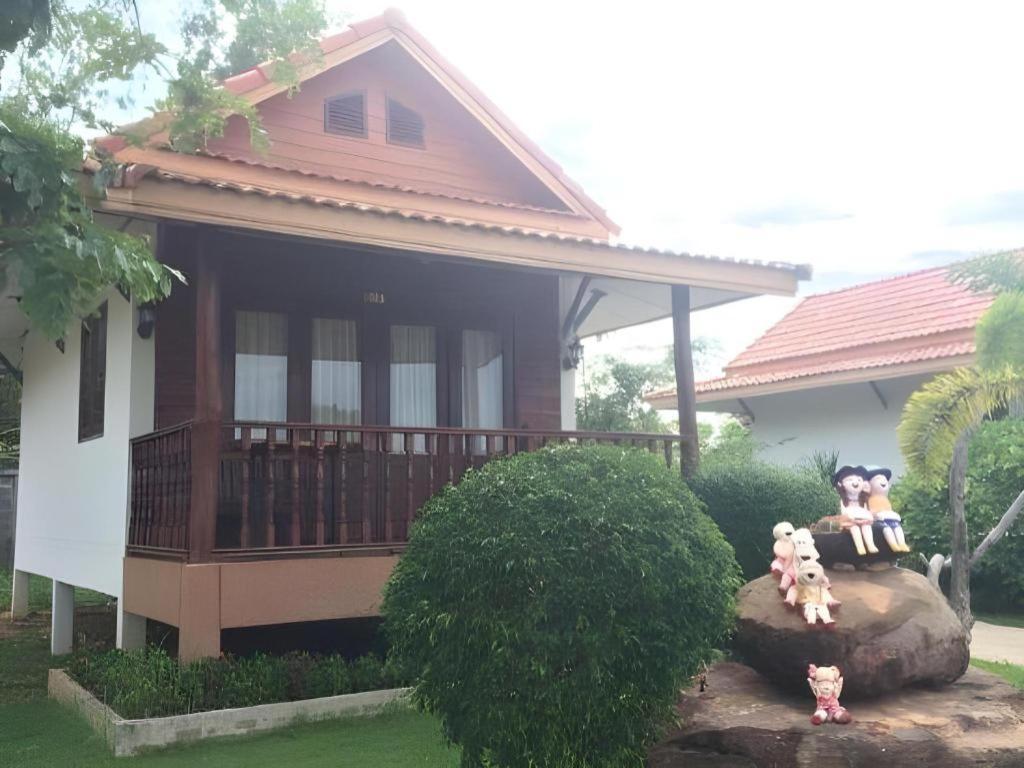 Plaifah Resort Ubon Song Khon Екстер'єр фото