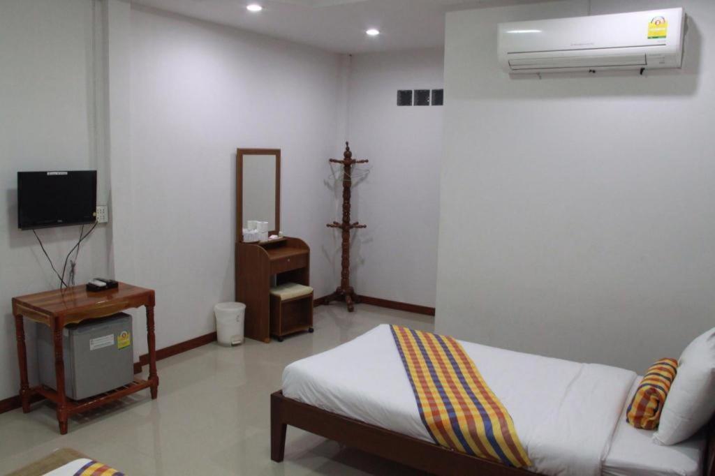 Plaifah Resort Ubon Song Khon Екстер'єр фото